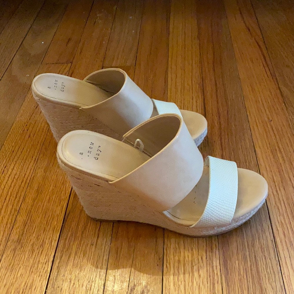 Platform sandals
